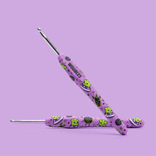 Load image into Gallery viewer, Wibbit the Neptunian Crochet Kit
