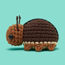 Load image into Gallery viewer, Charlie the Roach Crochet Kit
