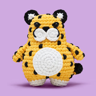 Suri the Cheetah Crochet Kit