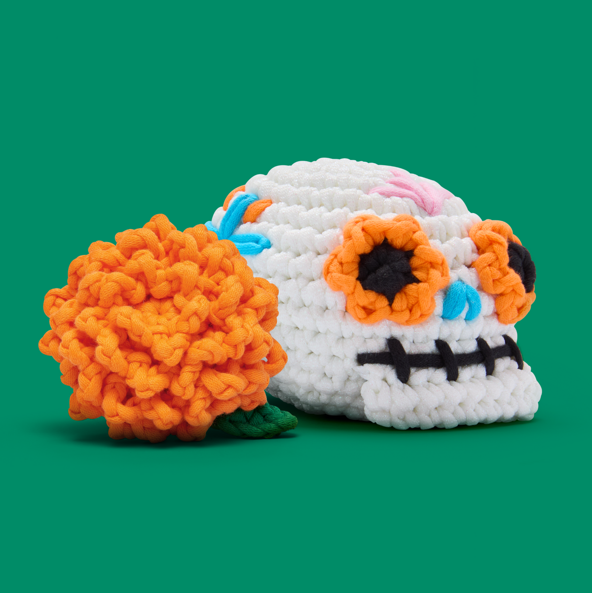 Día de los Muertos Skull and Cross-Blooms Bundle